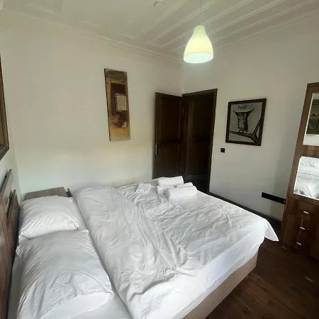 Authentic Greek House In A Location Eskiomerler